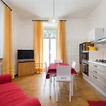 Ombrosa Apartament *